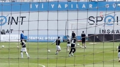 Amedspor maçında oyunculara 'Türk Askeriyiz' şarkısı dinletildi