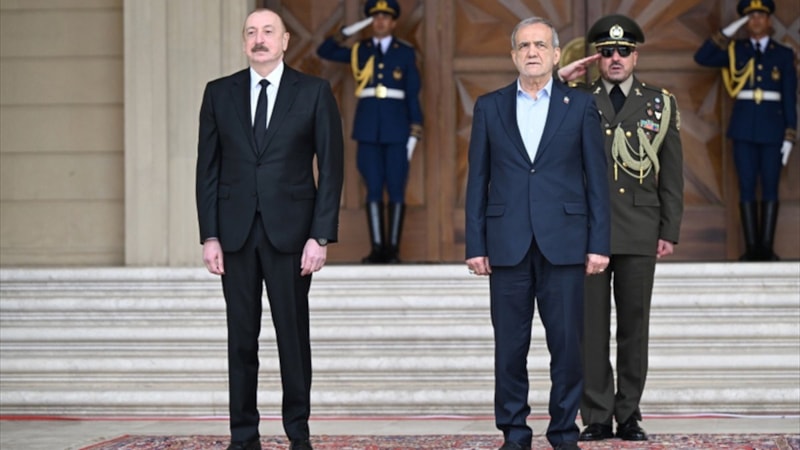 İran Cumhurbaşkanı Pezeşkiyan Azerbaycan'da: Aliyev'le görüştü