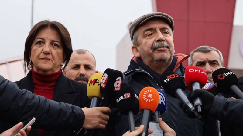 Pervin Buldan'dan Sırrı Süreyya Önder'e: Sen iyileşmene bak ben hallederim