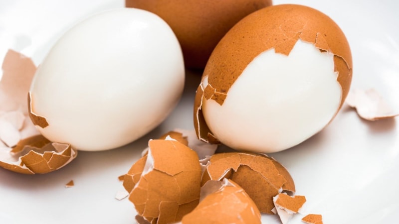 Soymaya gerek yok: Bu yöntemle kabuksuz haşlanıyor...