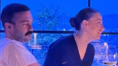 Hayranları çekti! Serenay Sarıkaya ve Mert Demir'den yeni kare geldi