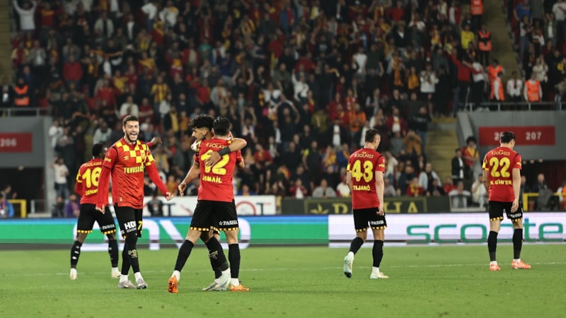 Göztepe, Başakşehir'e 4 attı