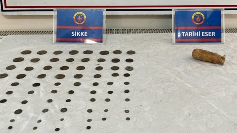 Manisa'da tarihi eser niteliğinde 76 sikke ele geçirildi