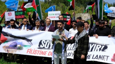 Uludağ Üniversitesi öğrencilerinden Filistin ve Doğu Türkistan için 'vicdan nöbeti'