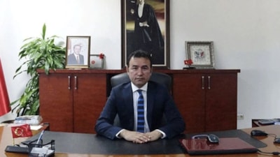 Depremzedeleri kullanarak firmaları dolandıran eski kaymakama 70 yıl hapis cezası