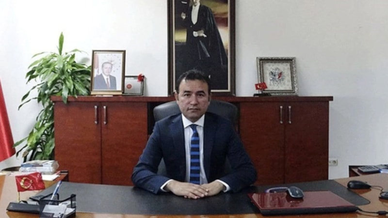 Depremzedeleri kullanarak firmaları dolandıran eski kaymakama 70 yıl hapis cezası