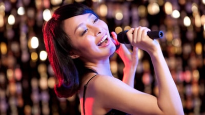 Çin'de karaoke eğlencesinde tedavisi olmayan hastalık kaptı