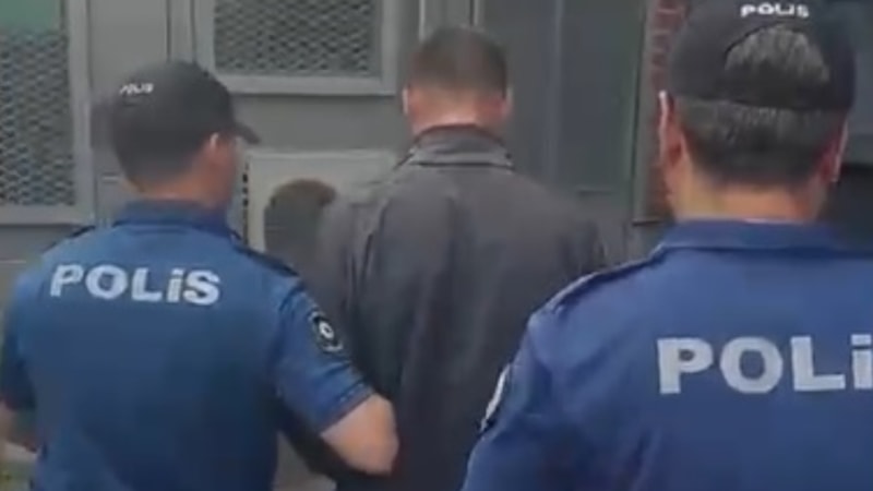 İzmir'de hırsızlıktan 42 kaydı olan şüpheli yakalandı