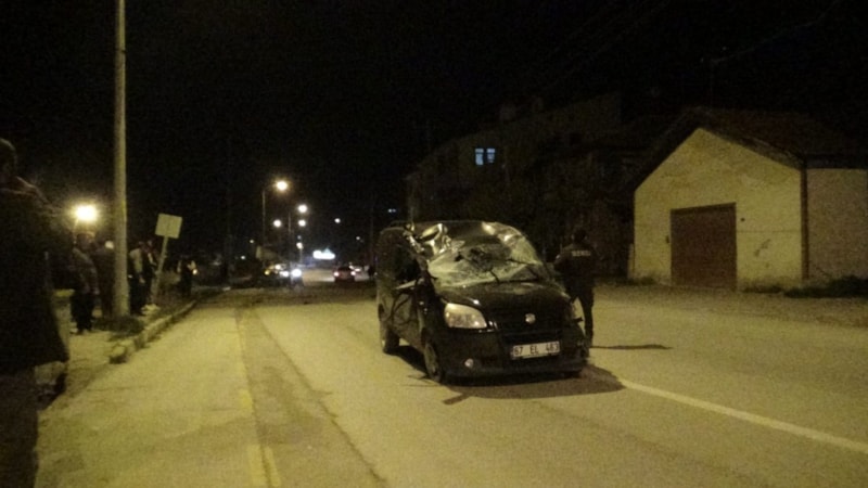 Bolu'da arkadaşının aracını izinsiz alıp kaza yaptı: 2 yaralı