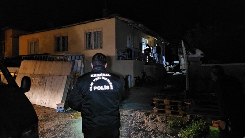 Çorum'da bir kişi evinin bahçesinde silahlı saldırıya uğradı