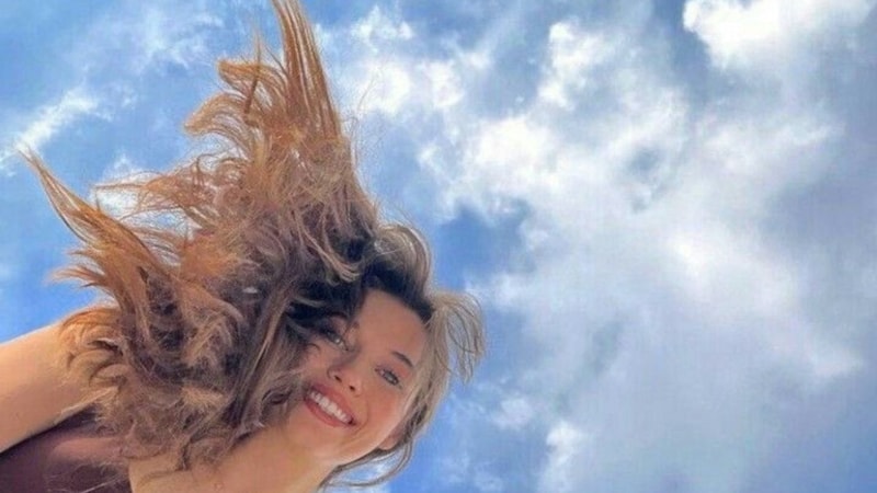 Yeni dizisi belli oldu! Afra Saraçoğlu'nun kazanacağı ücret gündem oldu