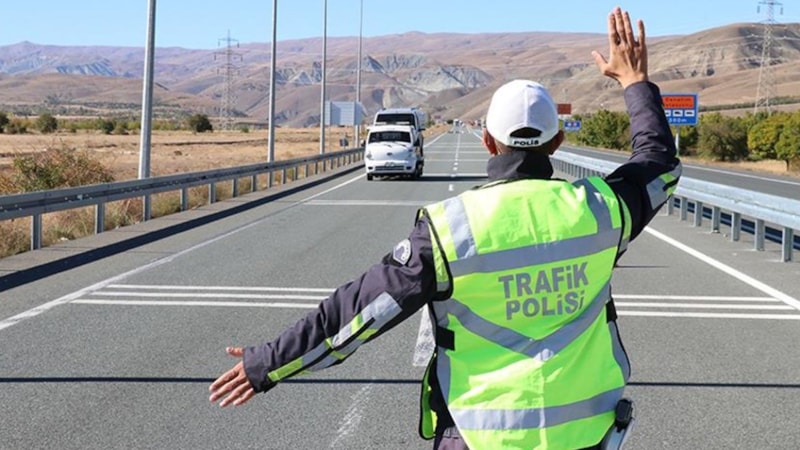 Trafikte yeni dönem! Meclise sunuldu: Ağır cezalar geliyor