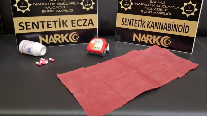 Manisa’da şüpheliden kağıda emdirilmiş uyuşturucu çıktı
