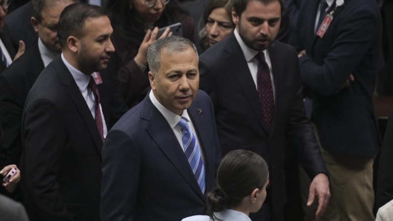 Ali Yerlikaya:  79 ilde 127 açık hava toplantısı için izin verildi