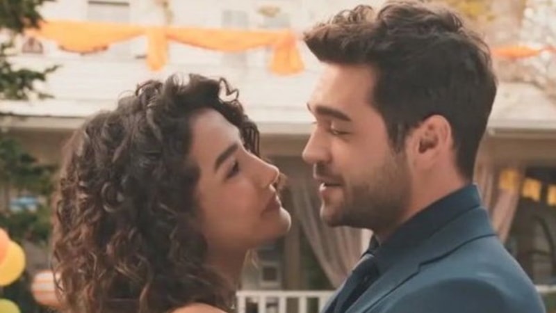 Aybüke Pusat'la aşk yaşıyor! Furkan Andıç, ilişkisini anlattı