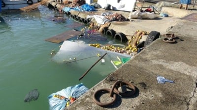 Trabzon'da dev dalgalardan korunmak için limana 21 tonluk betonlar döşenecek