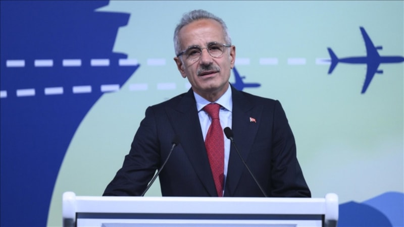 Abdulkadir Uraloğlu: Tüm zamanların en yüksek transit uçuş sayısına ulaştık