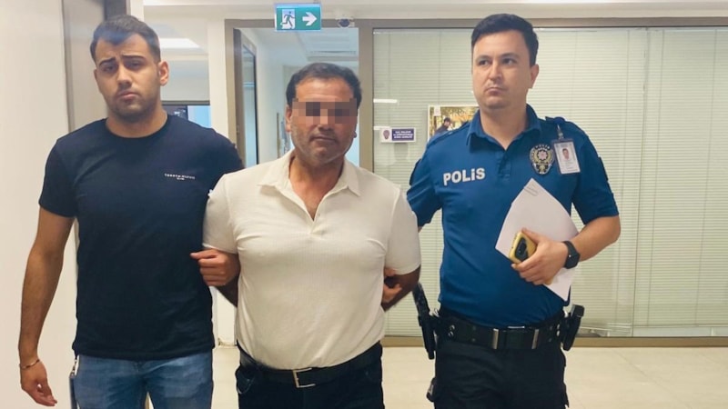 Mersin'de kırmızı bültenle aranan firari yakalandı