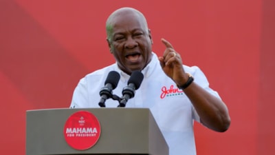 Gana Cumhurbaşkanı, 6 aylık maaşını sağlık sektörüne bağışladı