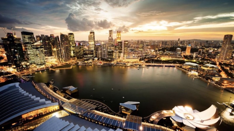 Oy kullanmanın zorunlu olduğu Singapur, bugün sandık başında