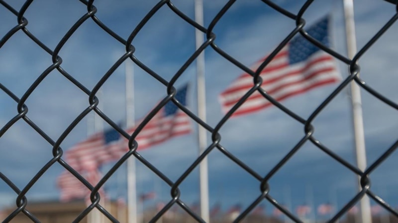 ABD yönetimi, Colorado eyaletine göçmenlik yasalarını engellediği gerekçesiyle dava açtı