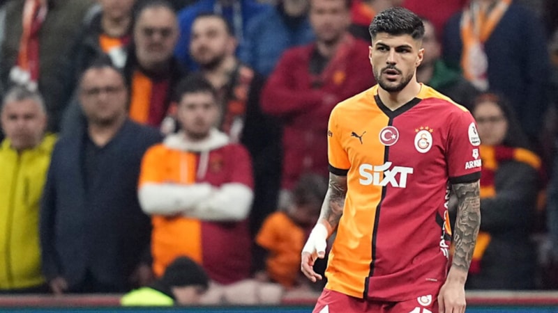 Galatasaray'da Eren Elmalı sakatlık geçirdi