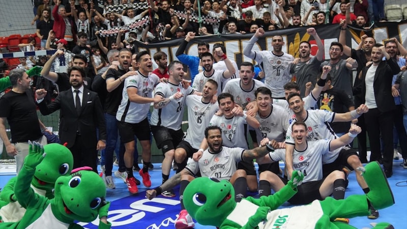 Hentbol Erkekler Türkiye Kupası'nın sahibi Beşiktaş