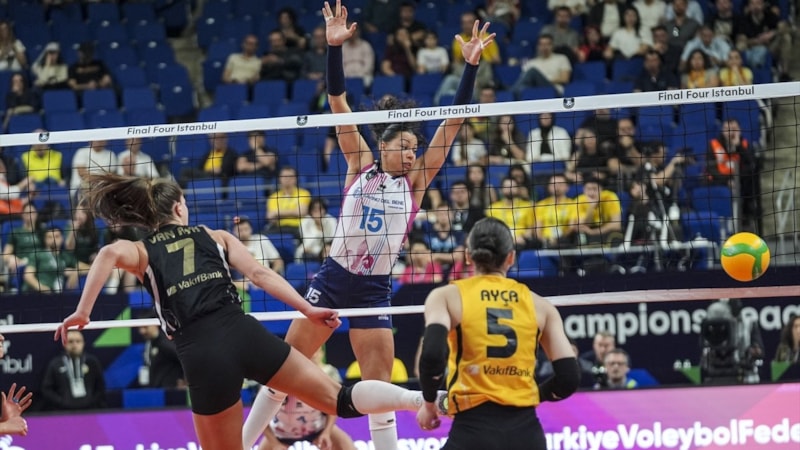 VakıfBank, Savino Del Bene'ye yenildi