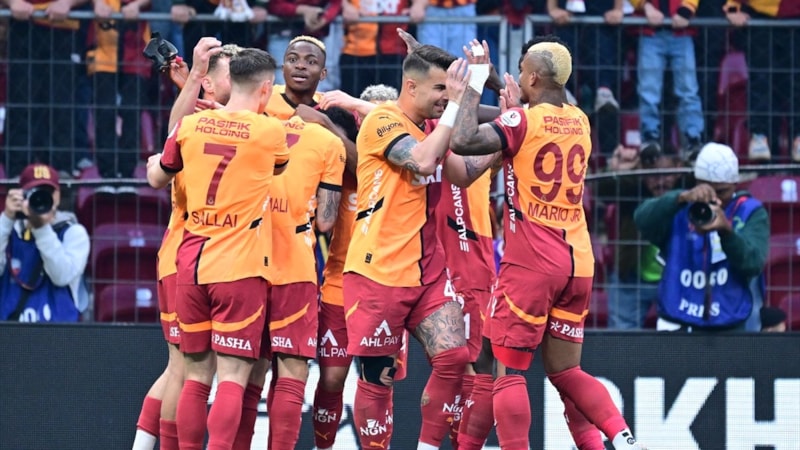 Galatasaray, Süper Lig'de sahasındaki yenilmezliğini sürdürdü