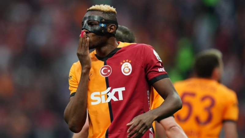 Victor Osimhen'den gece yarısı paylaşımı