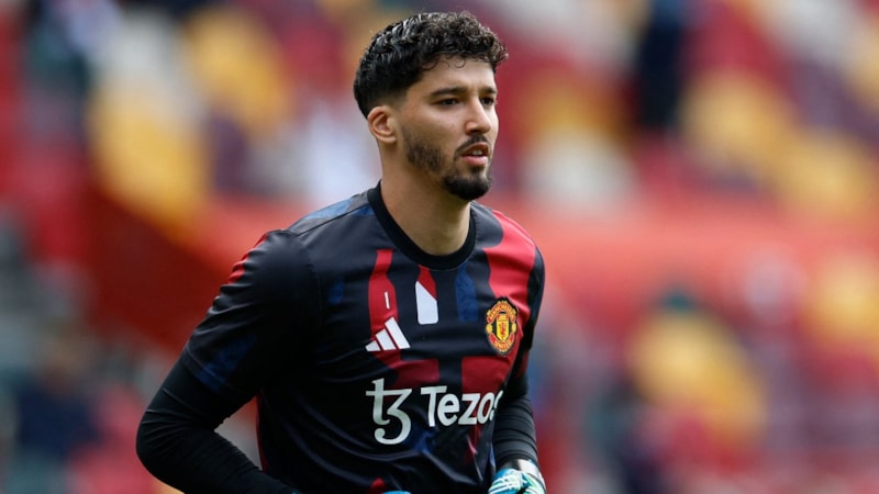 Altay Bayındır forma giydi! Manchester United, Brentford'a yenildi