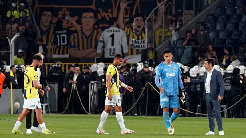 Fenerbahçe sahasında 10 puan kaybetti