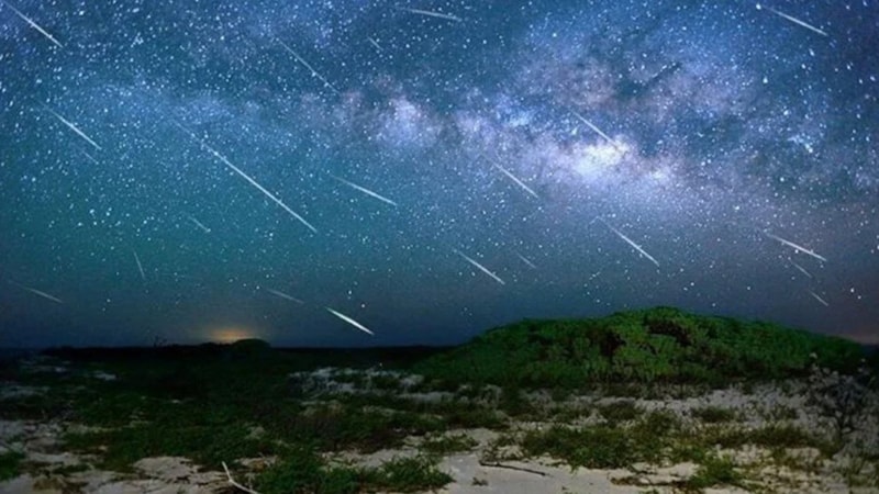 Eta Aquarid meteor yağmuru 2025: Meteor yağmuru ne zaman, nasıl izlenir?