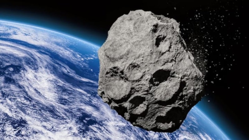 Yeni araştırma ortaya koydu: Dünya yörüngesinde Ay parçaları var