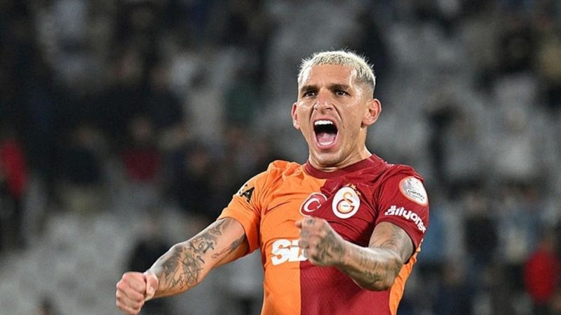 Lucas Torreira'nın yeni aşkı tanıdık çıktı! Meğer Galatasaray'ın...