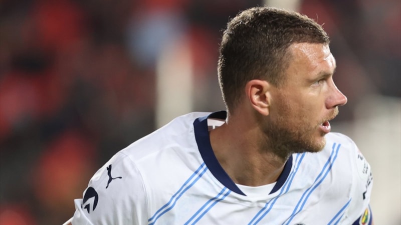 Edin Dzeko'dan çarpıcı paylaşım!