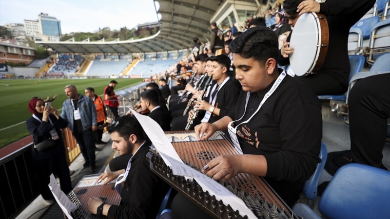 Kasımpaşa - Trabzonspor maçı öncesinde müzik etkinliği yapıldı