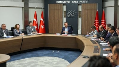 Saldırıya uğrayan Özgür Özel'den koruma zafiyeti iddialarına yanıt