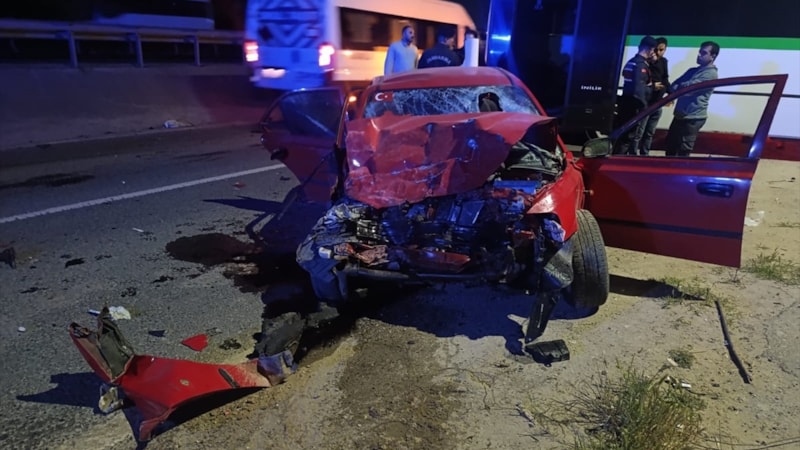 Tekirdağ'da otomobil ile midibüs çarpıştı: 1 ölü