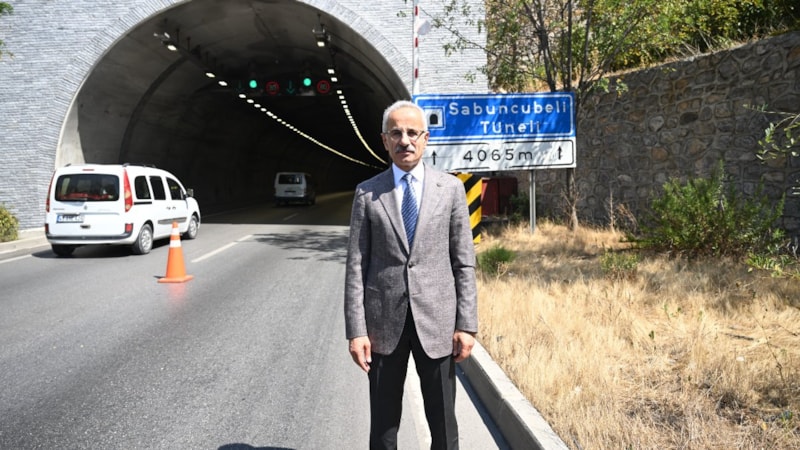 Abdulkadir Uraloğlu: 23 yılda 740 kilometrelik 430 yeni tünel inşa edildi