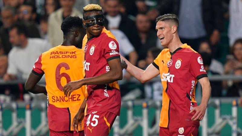Galatasaray kadro istikrarıyla şampiyonluğa koşuyor