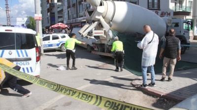 Konya'da beton mikserinin altında kalan yaşlı adam öldü