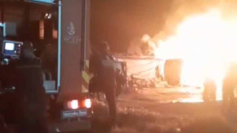 İstanbul - Silivri'de 15 baraka alev alev yandı