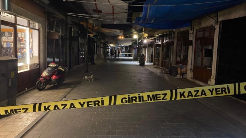 Manisa'da bıçaklı kavga: 1 ağır yaralı