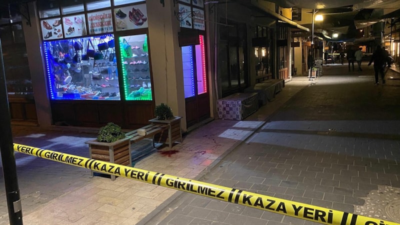 Manisa'da bıçaklı kavga: 1 ağır yaralı