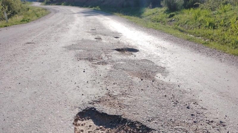 Kütahya'da bozuk yol sürücülerin kabusu oldu