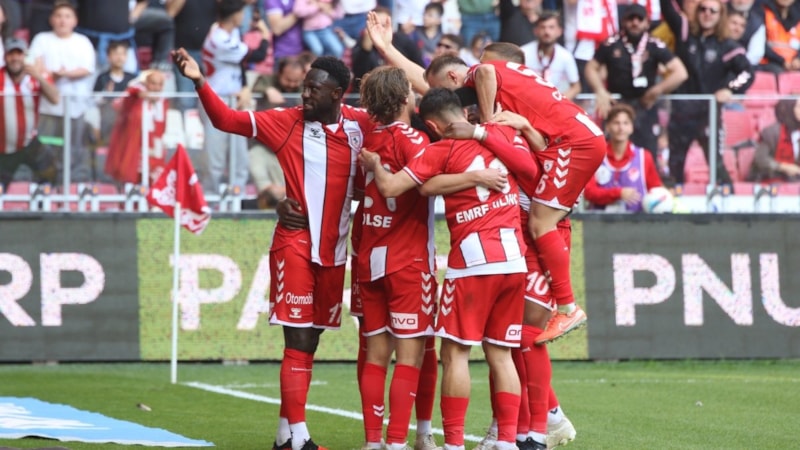 Samsunspor: Ligde kalma hedefimizin çok daha ötesine geçtik