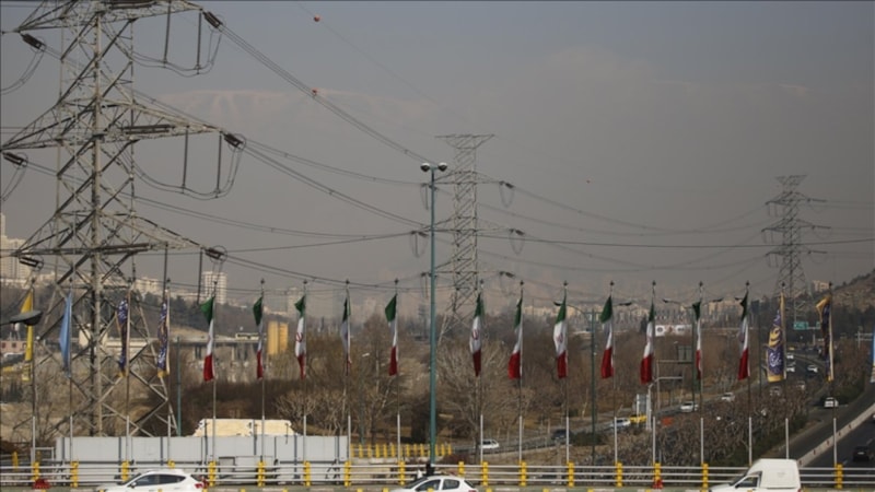 İran'dan enerji tasarrufu için sert tedbirler