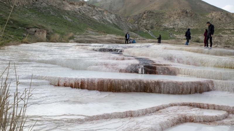 'Van'ın Pamukkale'si, doğaseverlere kapılarını açıyor
