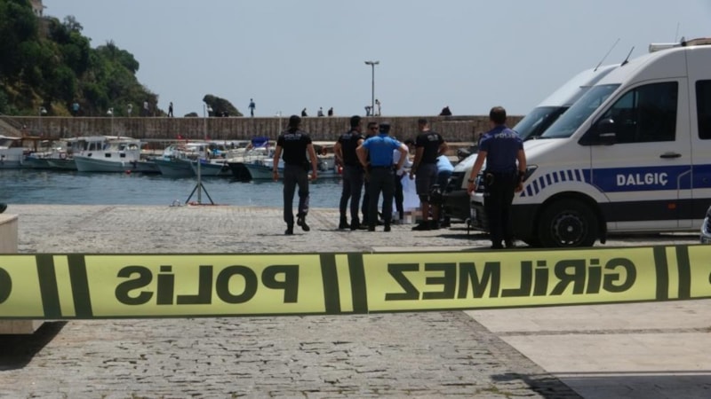 Antalya'da denizde cansız beden bulundu